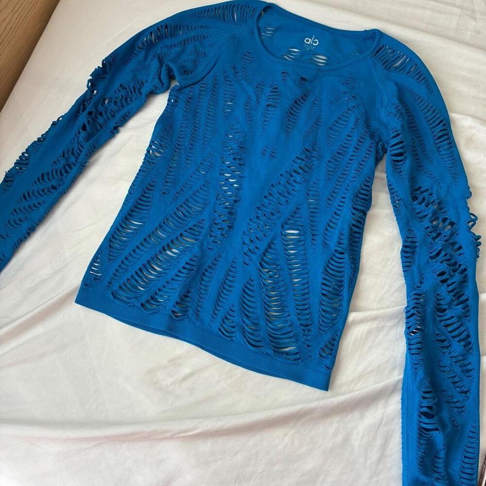 Alo yoga blue long sleeve top